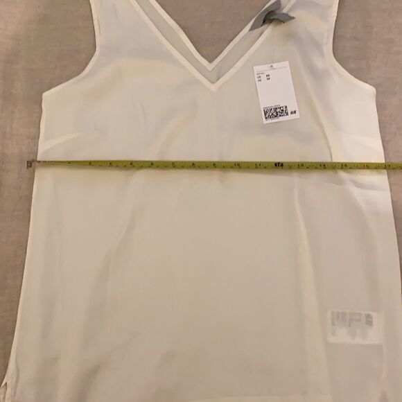 h&m sleeveless satin blouse . NWT - Picture 6 of 9